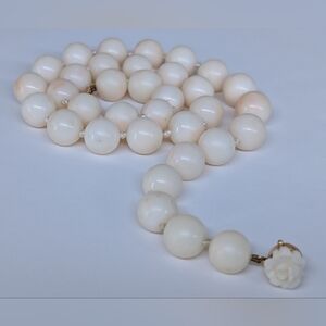 Vintage 14k Carved Clasp 387ct Angel Skin Coral 11.5mm Bead Necklace